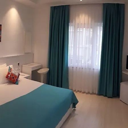 Hotel Payidar 3*