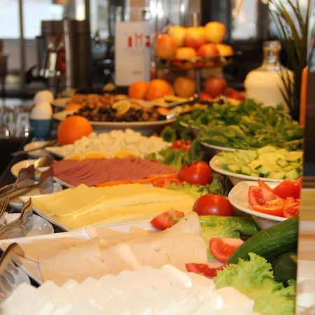 Hotel Payidar 3*